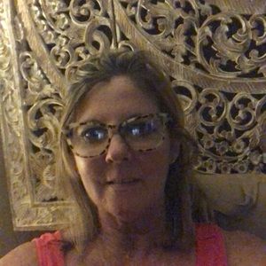 Meet your Posher, Vickie